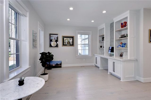 802 Riverside DR, Newport News, VA 23606