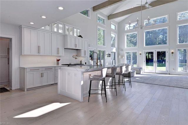 802 Riverside DR, Newport News, VA 23606