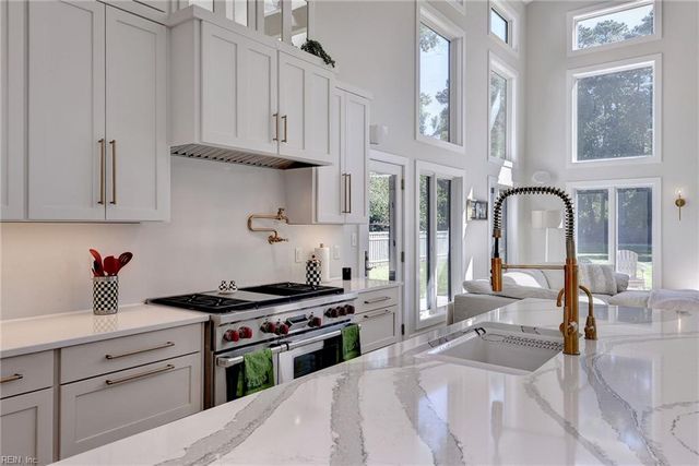 802 Riverside DR, Newport News, VA 23606