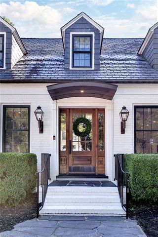802 Riverside DR, Newport News, VA 23606