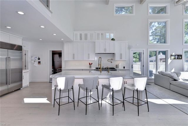 802 Riverside DR, Newport News, VA 23606