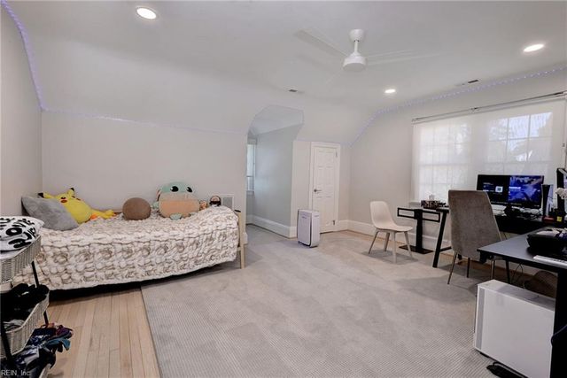 802 Riverside DR, Newport News, VA 23606