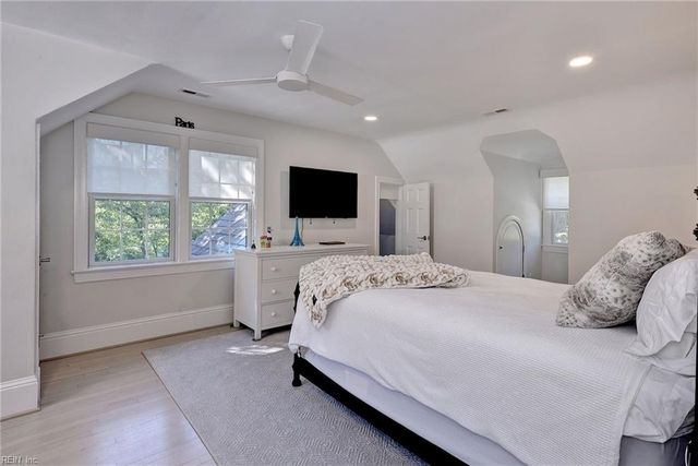802 Riverside DR, Newport News, VA 23606