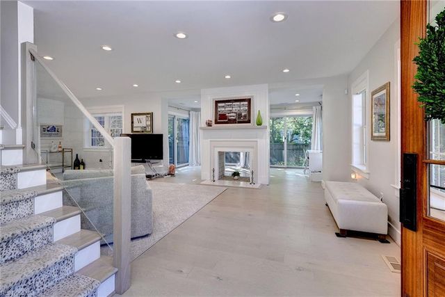 802 Riverside DR, Newport News, VA 23606
