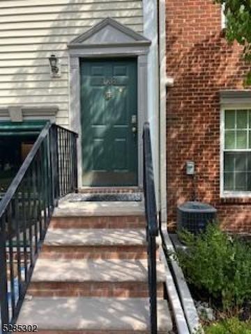 608 Dunn Cir, Bridgewater Twp., NJ 08807