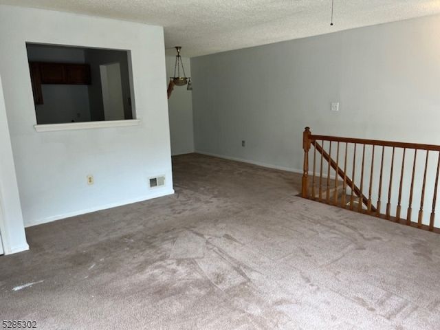 608 Dunn Cir, Bridgewater Twp., NJ 08807