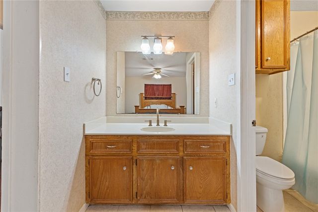 2505 Conquest Circle, Bryan, TX 77803