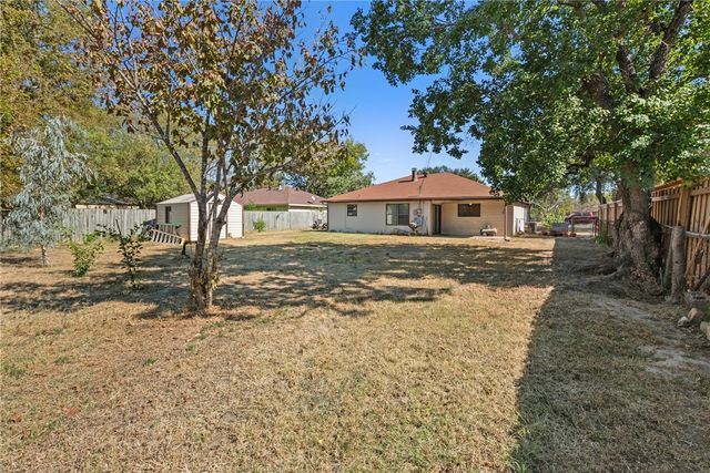 2505 Conquest Circle, Bryan, TX 77803