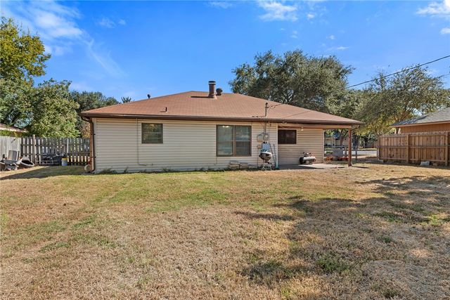 2505 Conquest Circle, Bryan, TX 77803