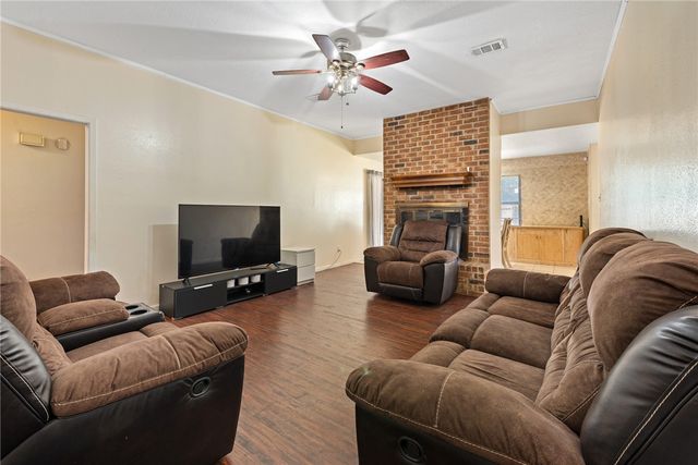 2505 Conquest Circle, Bryan, TX 77803