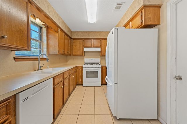 2505 Conquest Circle, Bryan, TX 77803