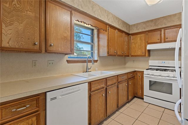 2505 Conquest Circle, Bryan, TX 77803