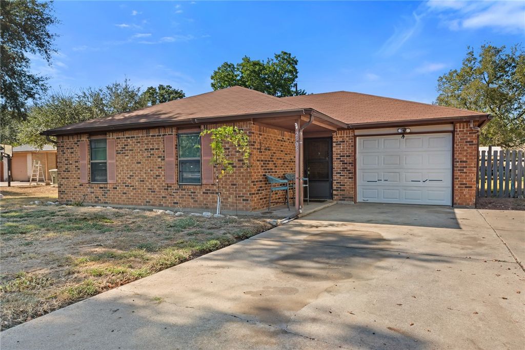 2505 Conquest Circle, Bryan, TX 77803