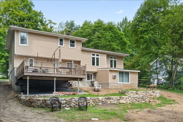 674 Sprout Brook Road, Putnam Valley, NY 10579