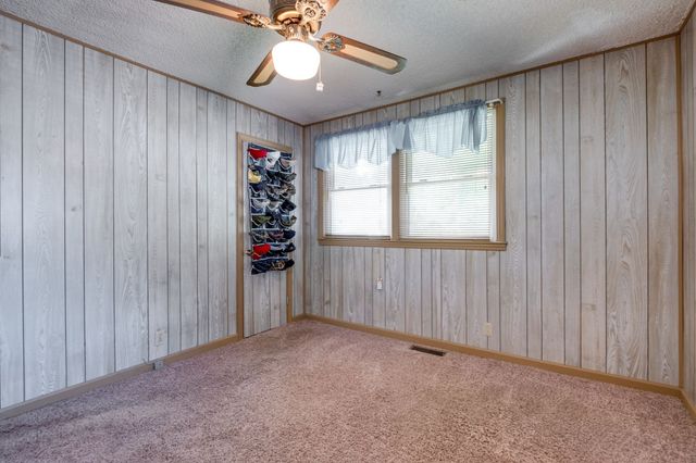 7183 Sugar Camp Dr, Greenbrier, TN 37073
