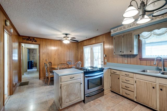 7183 Sugar Camp Dr, Greenbrier, TN 37073