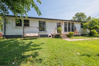 7183 Sugar Camp Dr, Greenbrier, TN 37073