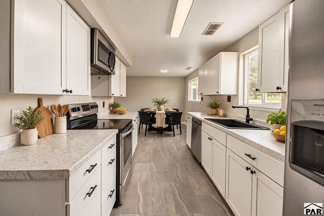 3816 Devonshire Lane, Pueblo, CO 81005