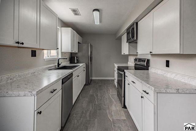 3816 Devonshire Lane, Pueblo, CO 81005