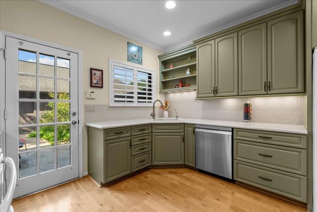 2242 Gemini Street, Houston, TX 77058