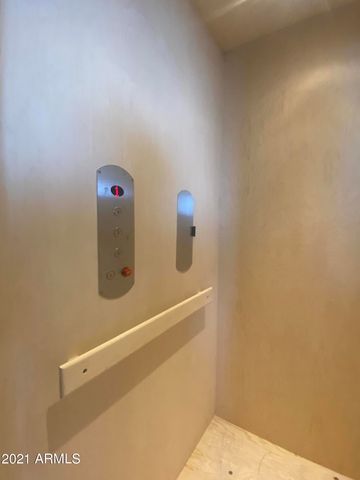 507 E MOUNTAIN VIEW Road, Phoenix, AZ 85020