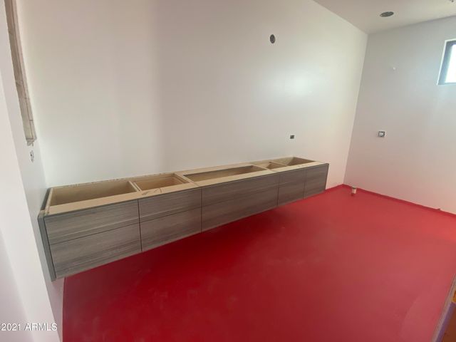 507 E MOUNTAIN VIEW Road, Phoenix, AZ 85020