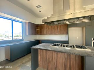 507 E MOUNTAIN VIEW Road, Phoenix, AZ 85020