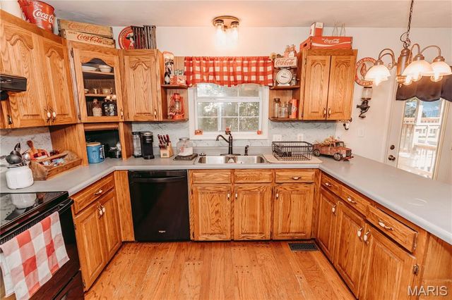 14011 Cobra Drive, Dixon, MO 65459