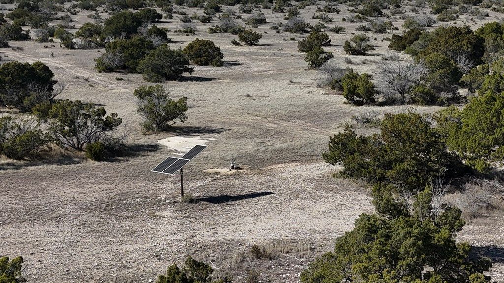 Image 11 of property listing at 1384 Cougar Trail, Ozona, TX 76943