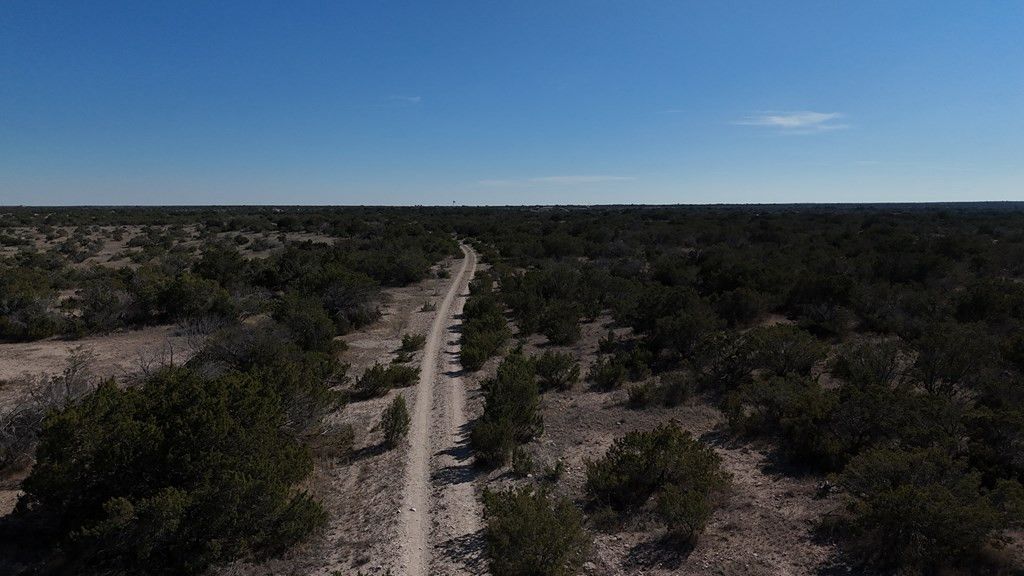 Image 3 of property listing at 1384 Cougar Trail, Ozona, TX 76943