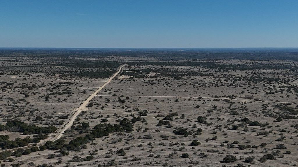 Image 9 of property listing at 1384 Cougar Trail, Ozona, TX 76943