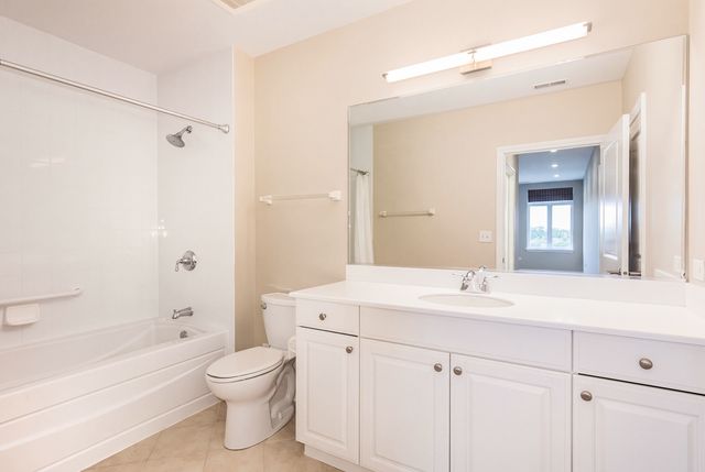 120 N Northwest Highway 405, Park Ridge, IL 60068