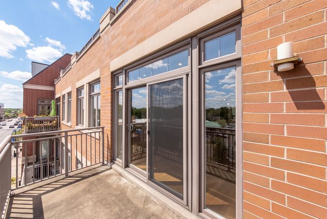 120 N Northwest Highway 405, Park Ridge, IL 60068