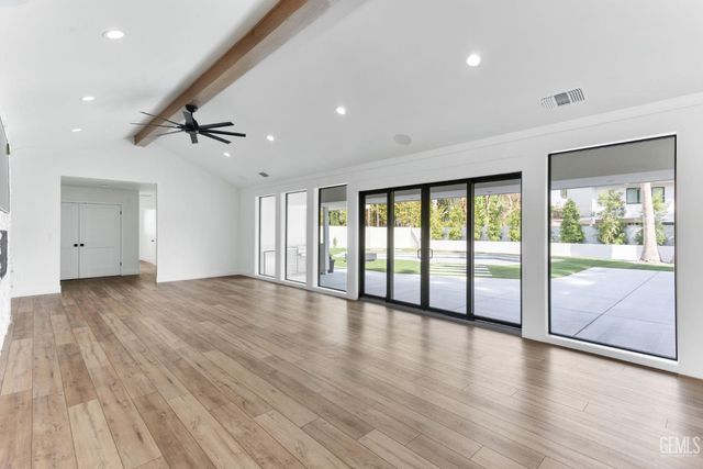 6600 Kane Way, Bakersfield, CA 93309