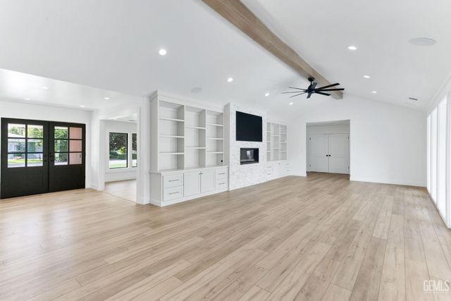 6600 Kane Way, Bakersfield, CA 93309