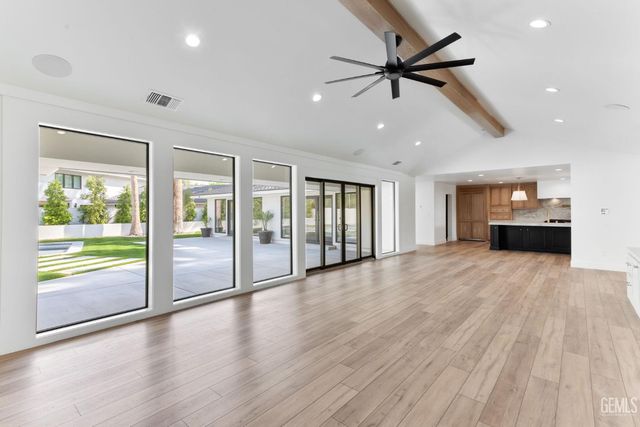 6600 Kane Way, Bakersfield, CA 93309