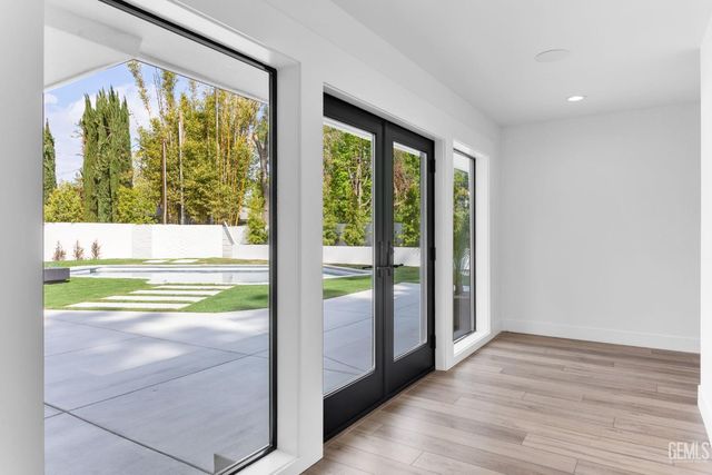 6600 Kane Way, Bakersfield, CA 93309