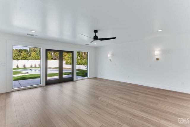 6600 Kane Way, Bakersfield, CA 93309