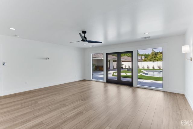 6600 Kane Way, Bakersfield, CA 93309