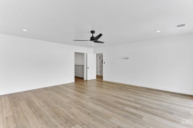 6600 Kane Way, Bakersfield, CA 93309