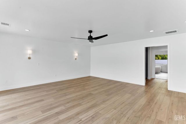 6600 Kane Way, Bakersfield, CA 93309