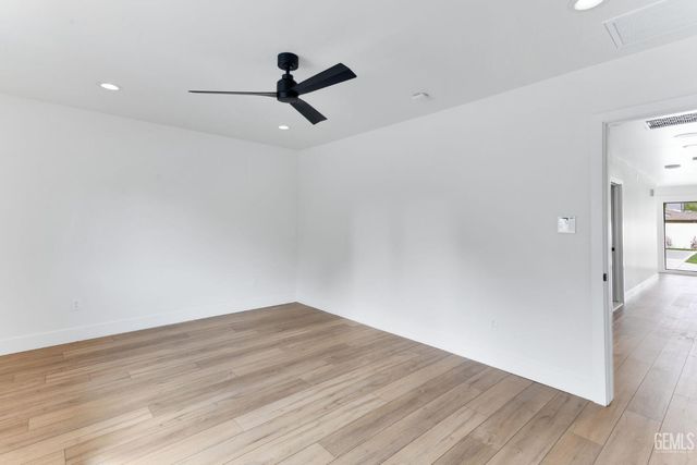 6600 Kane Way, Bakersfield, CA 93309