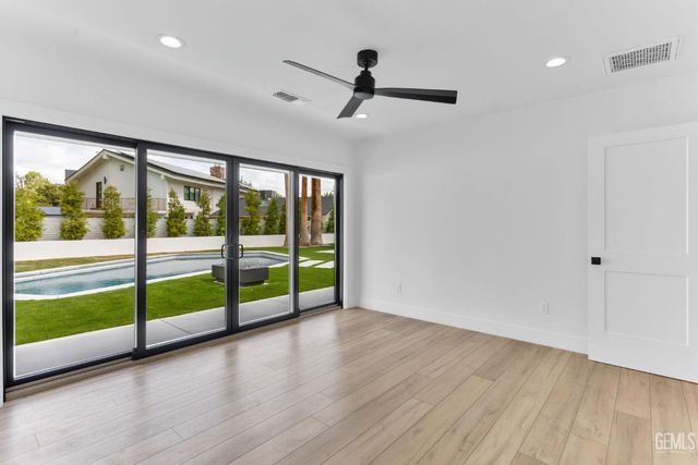 6600 Kane Way, Bakersfield, CA 93309