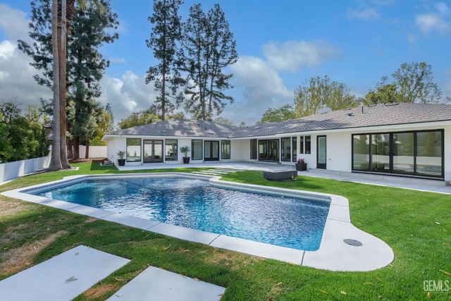 6600 Kane Way, Bakersfield, CA 93309