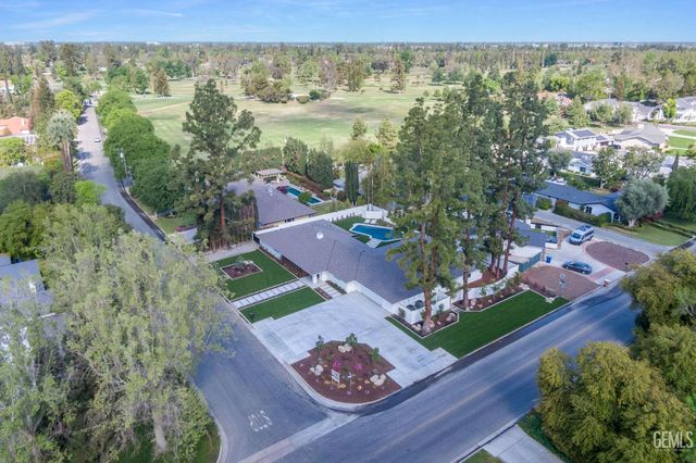 6600 Kane Way, Bakersfield, CA 93309