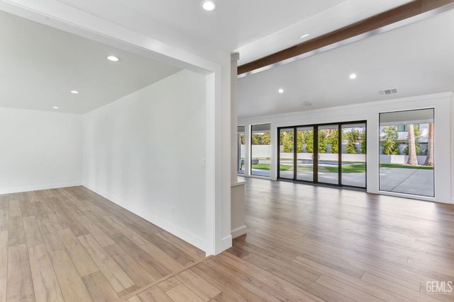 6600 Kane Way, Bakersfield, CA 93309