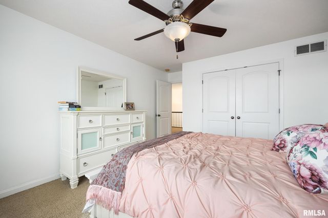 10524 N TRAIL VIEW Drive, Dunlap, IL 61525