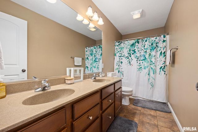 10524 N TRAIL VIEW Drive, Dunlap, IL 61525