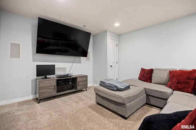 10524 N TRAIL VIEW Drive, Dunlap, IL 61525