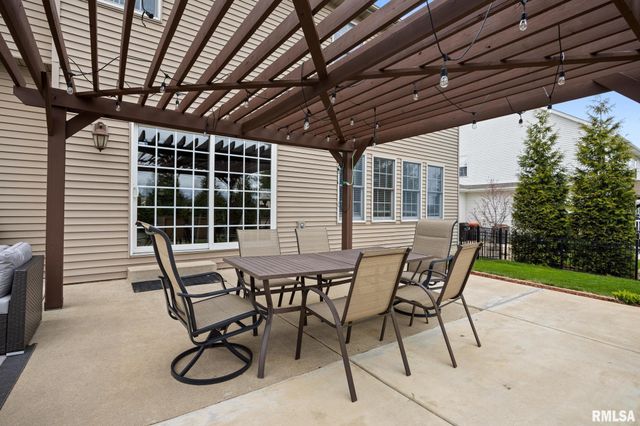 10524 N TRAIL VIEW Drive, Dunlap, IL 61525